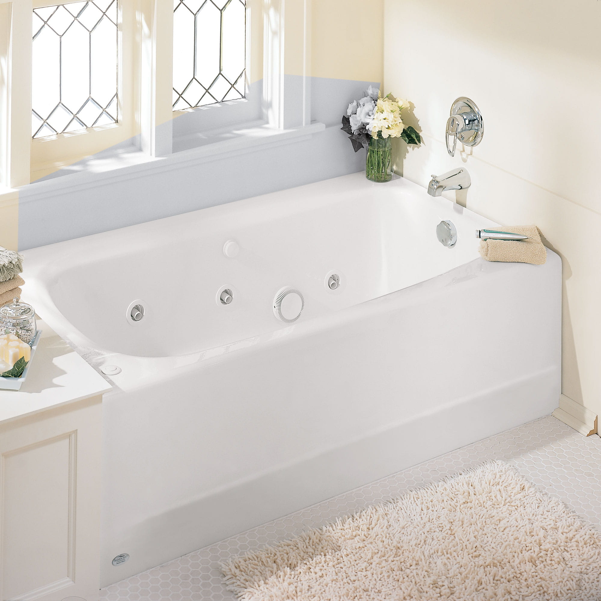 Cambridge Americast 60 x 32 Inch Integral Apron Bathtub  Right Hand Outlet With EverClean Hydromassage System WHITE